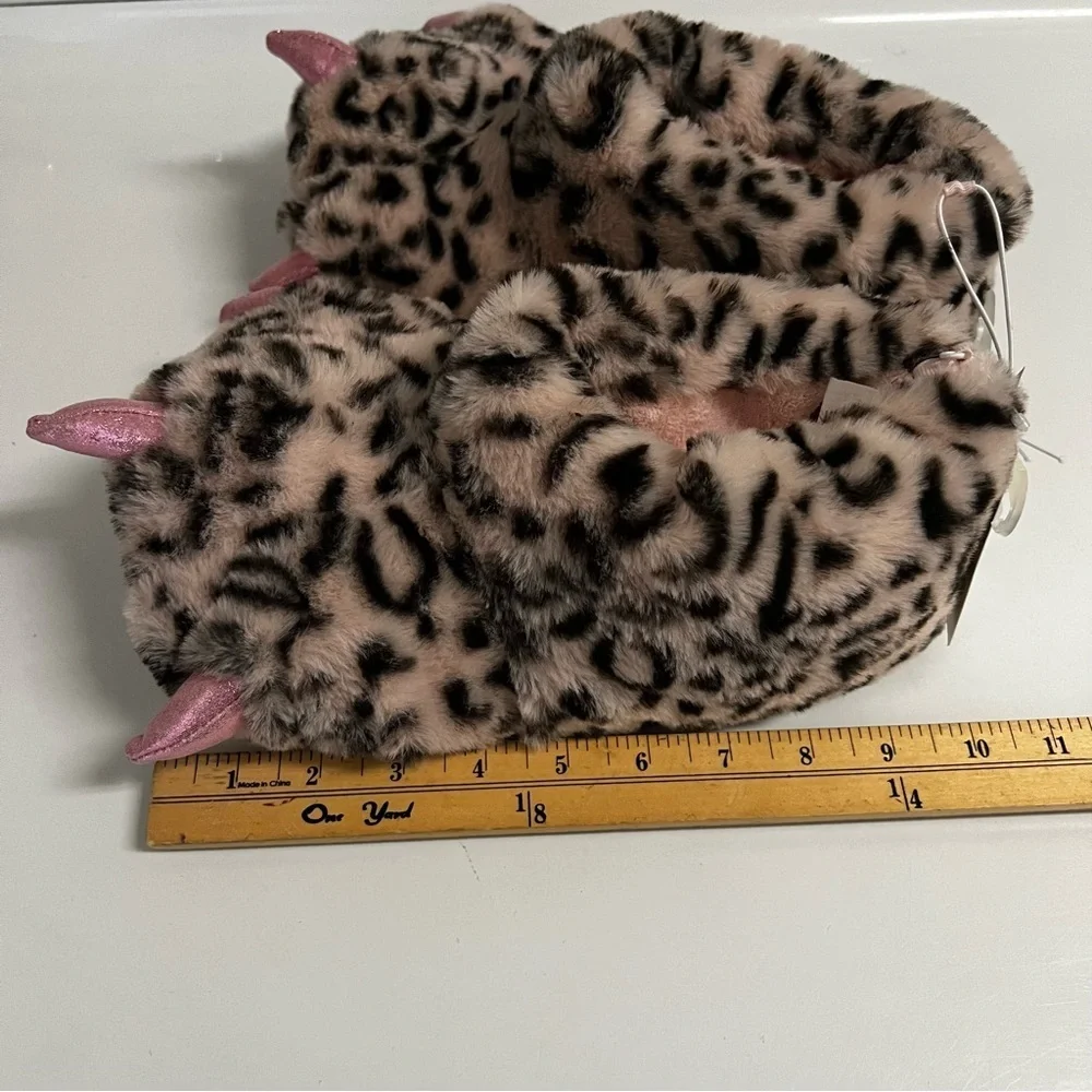 NWT Cat & Jack Furry Animal Print Slippers with Sparkly Pink Claws